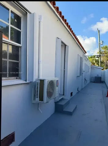 1765 SW 21st Street Miami FL 33145