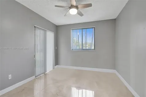 2640 S University Drive Davie FL 33328