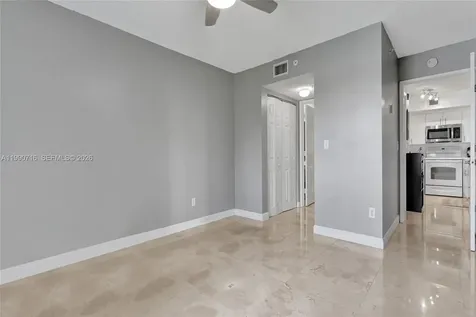 2640 S University Drive Davie FL 33328