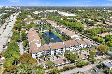 2640 S University Drive Davie FL 33328