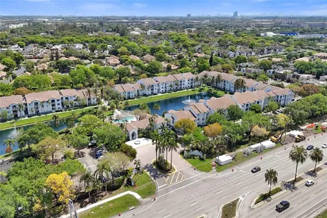 2640 S University Drive Davie FL 33328