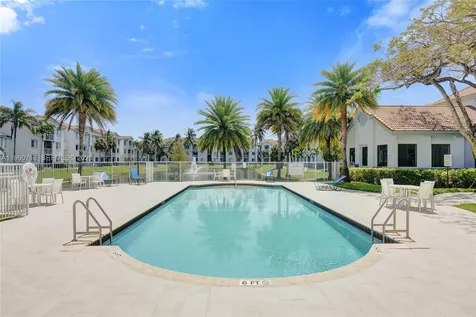 2640 S University Drive Davie FL 33328