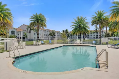 2640 S University Drive Davie FL 33328