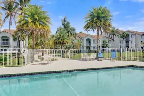 2640 S University Drive Davie FL 33328