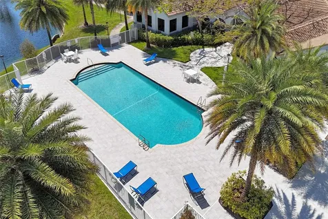 2640 S University Drive Davie FL 33328