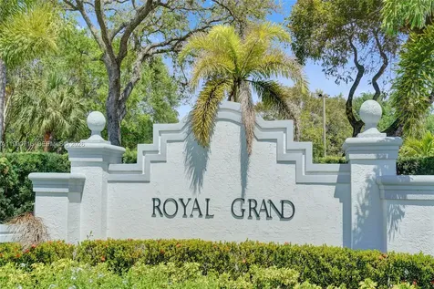2640 S University Drive Davie FL 33328