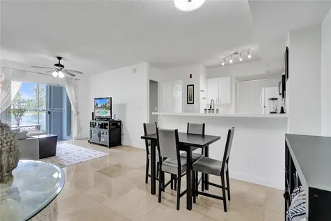 2640 S University Drive Davie FL 33328