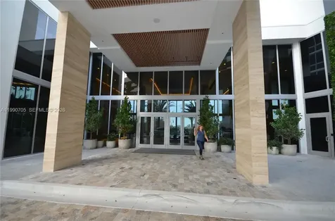 16385 Biscayne Boulevard North Miami Beach FL 33160