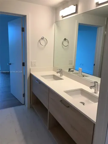 16385 Biscayne Boulevard North Miami Beach FL 33160