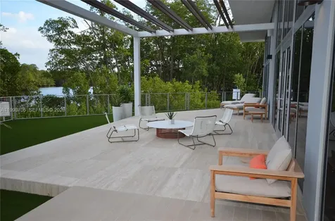 16385 Biscayne Boulevard North Miami Beach FL 33160