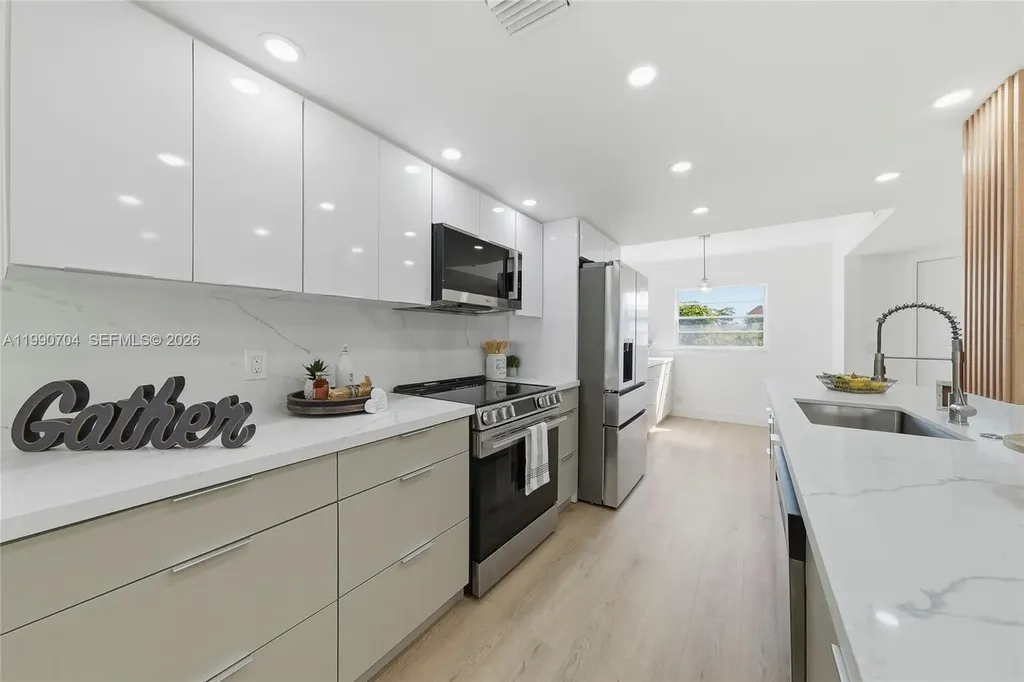 800 SW 125th Way Pembroke Pines FL 33027