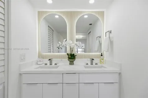 800 SW 125th Way Pembroke Pines FL 33027