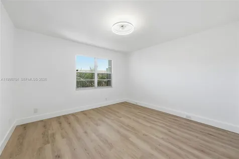 800 SW 125th Way Pembroke Pines FL 33027