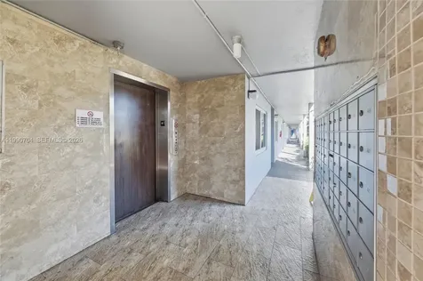 800 SW 125th Way Pembroke Pines FL 33027