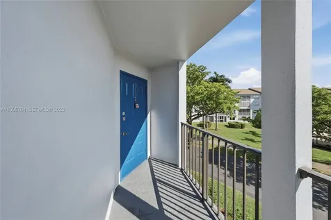 800 SW 125th Way Pembroke Pines FL 33027