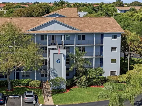 800 SW 125th Way Pembroke Pines FL 33027