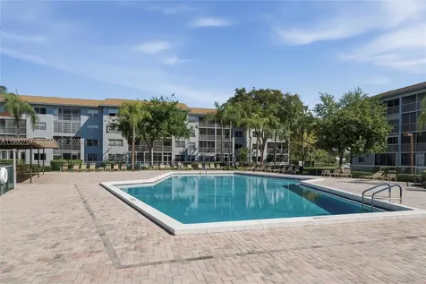 800 SW 125th Way Pembroke Pines FL 33027