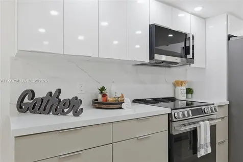 800 SW 125th Way Pembroke Pines FL 33027