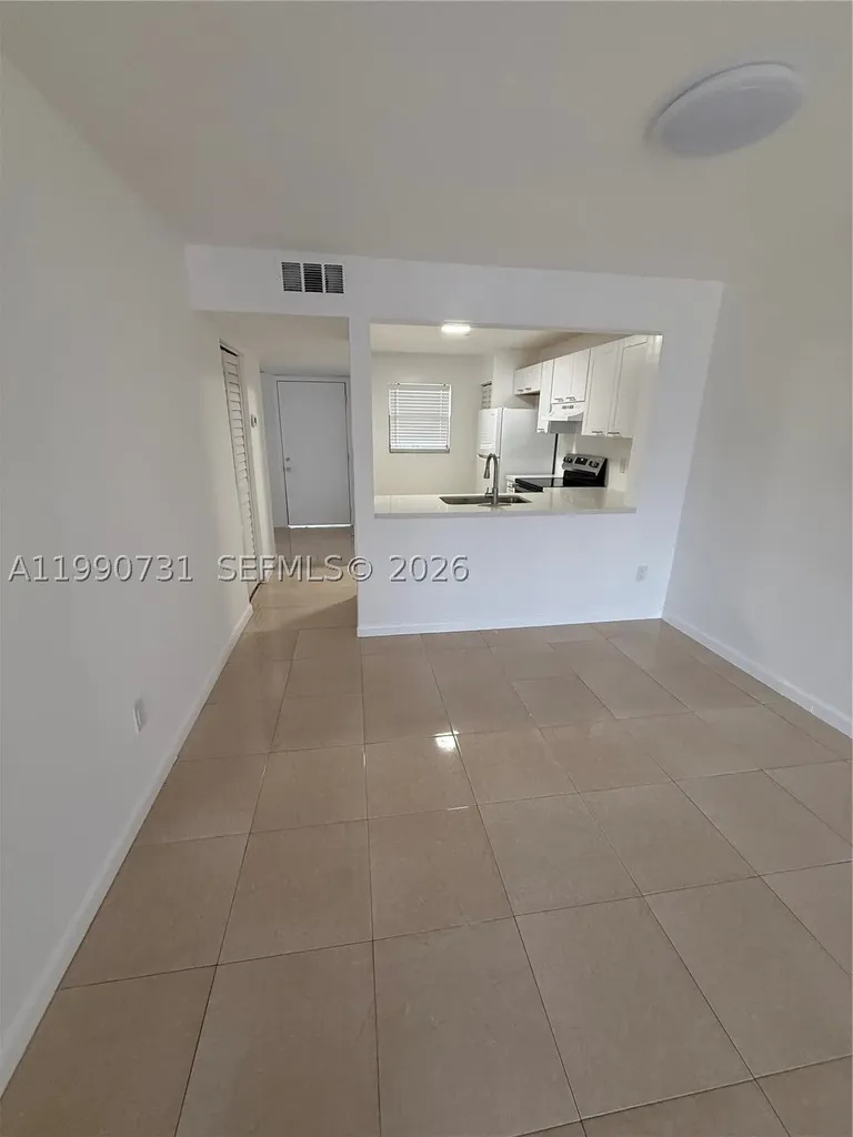 860 NE 207th Terrace Miami FL 33179