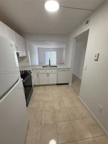 860 NE 207th Terrace Miami FL 33179