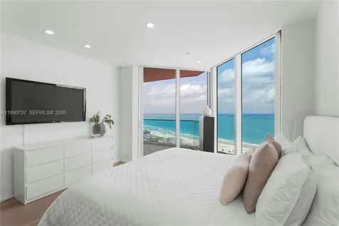 300 S Pointe Drive Miami Beach FL 33139