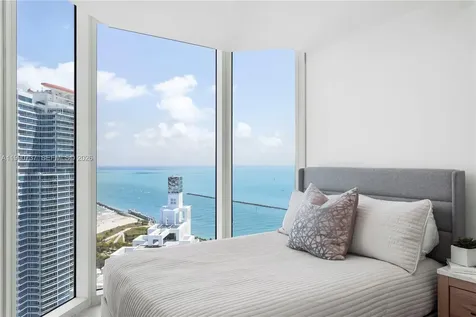 300 S Pointe Drive Miami Beach FL 33139
