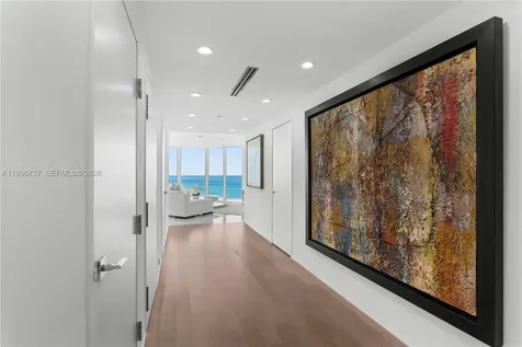 300 S Pointe Drive Miami Beach FL 33139