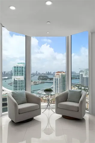 300 S Pointe Drive Miami Beach FL 33139