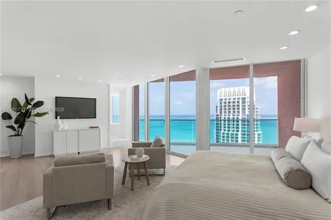 300 S Pointe Drive Miami Beach FL 33139