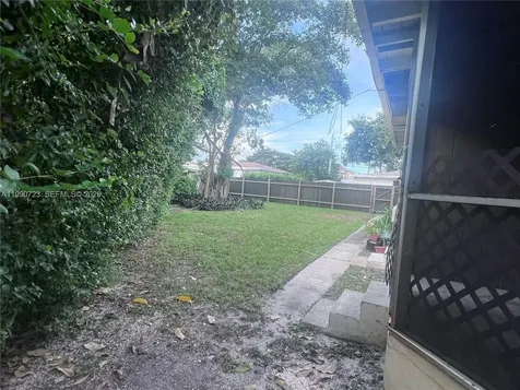 2210 NE 170th Street North Miami Beach FL 33160