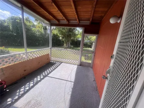2210 NE 170th Street North Miami Beach FL 33160