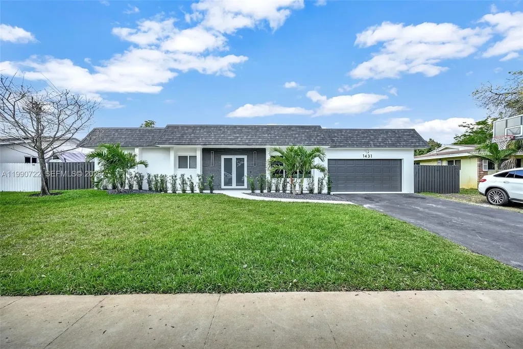 1431 NW 70th Avenue Plantation FL 33313