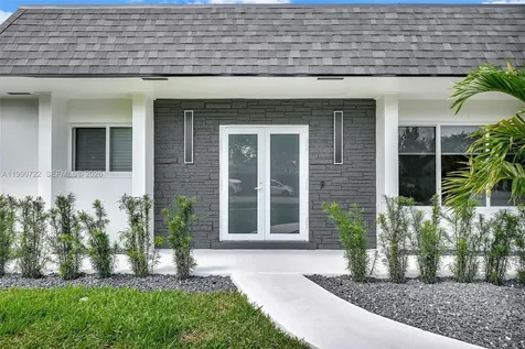 1431 NW 70th Avenue Plantation FL 33313