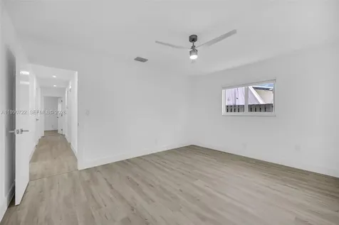 1431 NW 70th Avenue Plantation FL 33313