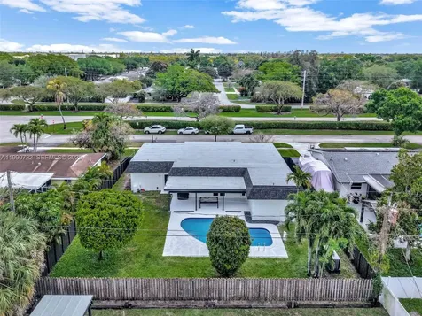 1431 NW 70th Avenue Plantation FL 33313