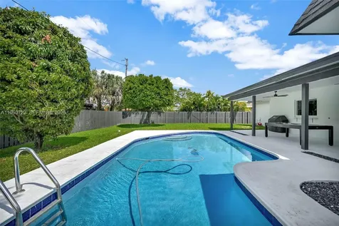 1431 NW 70th Avenue Plantation FL 33313