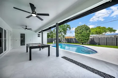 1431 NW 70th Avenue Plantation FL 33313