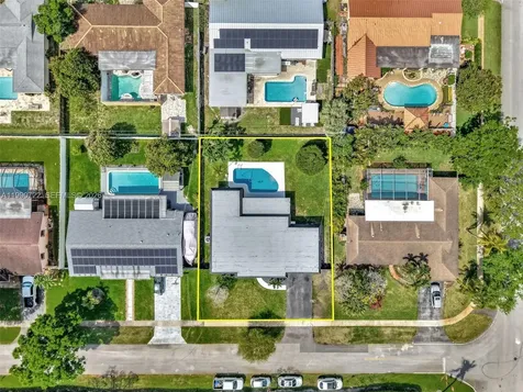 1431 NW 70th Avenue Plantation FL 33313