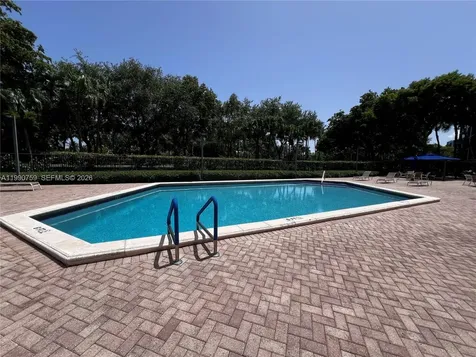 3101 N Country Club Drive Aventura FL 33180