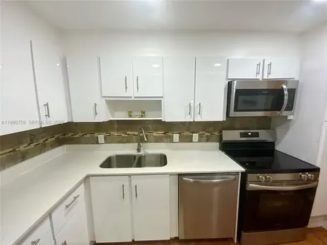 3101 N Country Club Drive Aventura FL 33180