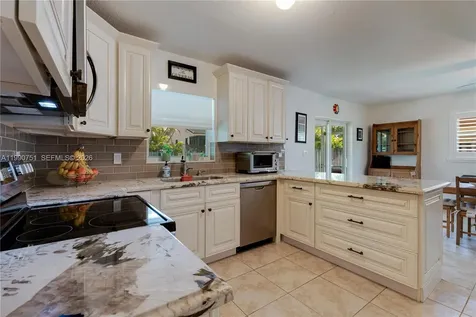 9014 SW 163rd Terrace Palmetto Bay FL 33157