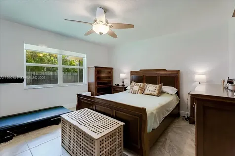 9014 SW 163rd Terrace Palmetto Bay FL 33157