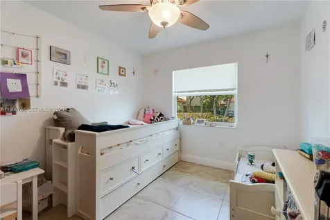 9014 SW 163rd Terrace Palmetto Bay FL 33157