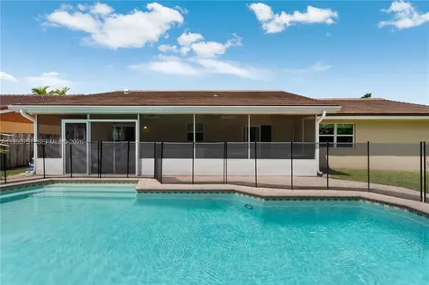 9014 SW 163rd Terrace Palmetto Bay FL 33157