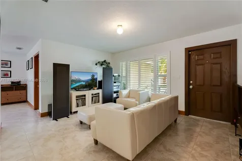9014 SW 163rd Terrace Palmetto Bay FL 33157