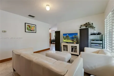 9014 SW 163rd Terrace Palmetto Bay FL 33157