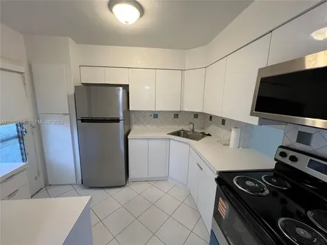 1550 NE 191st Street Miami FL 33179