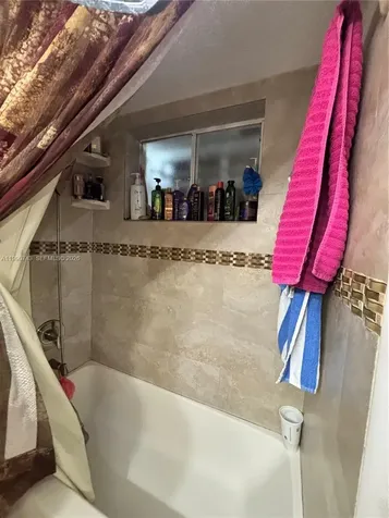 2310 W 74th Street Hialeah FL 33016