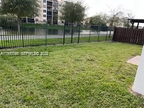 Miami FL 33172