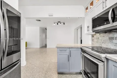 1040 N Royal Poinciana Boulevard Miami Springs FL 33166